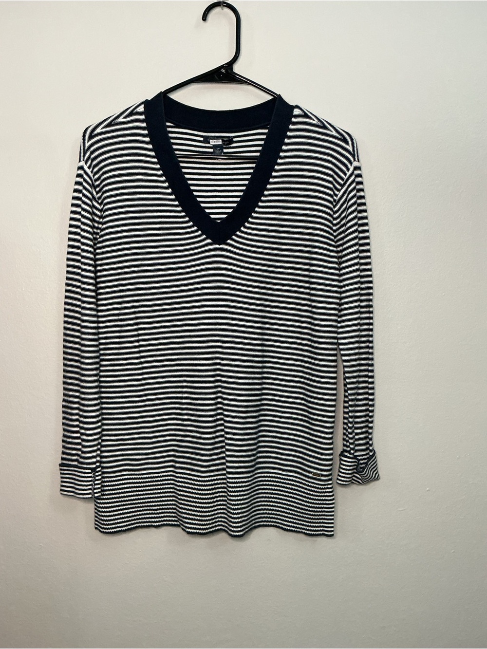 100% Cotton Nautical Preppy Tommy Hilfiger Navy & White Striped V-Neck Top